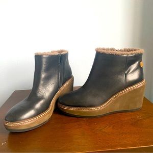 See by Chloe leather snow boots - women’s sz 9